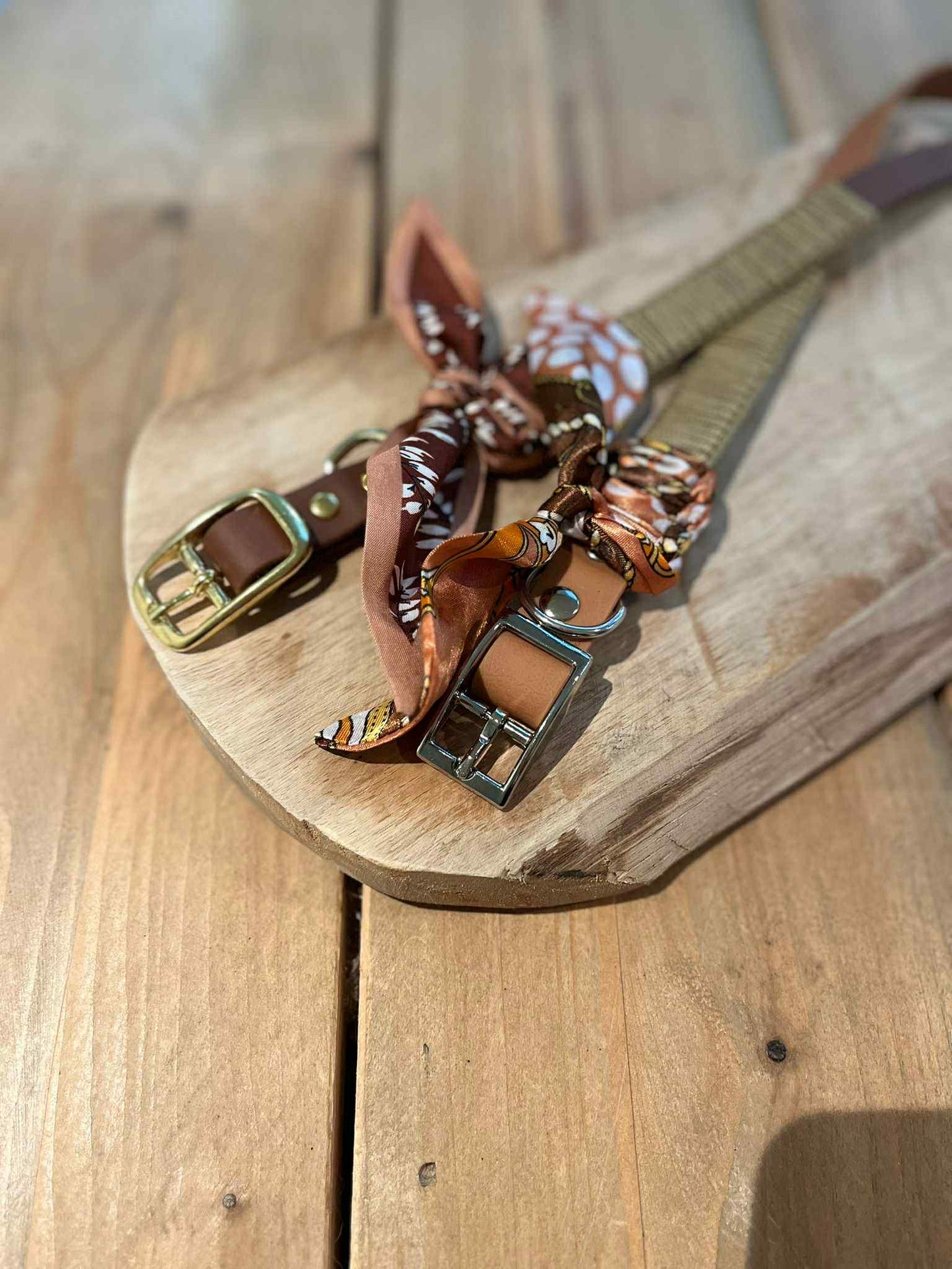 Halsband met sjaaltje